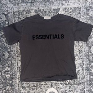 Woman’s essentials tee